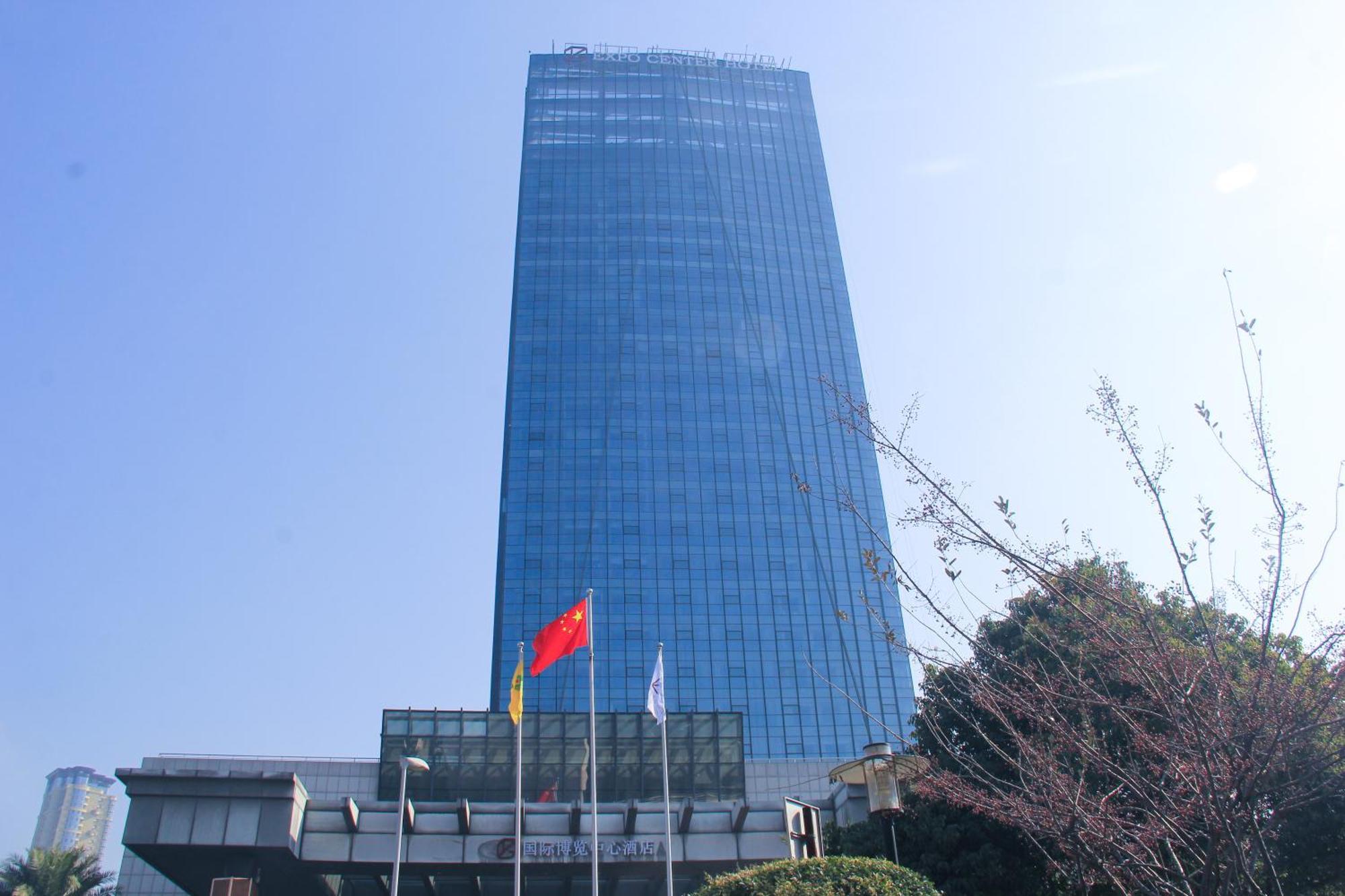 Expo Center Hotel - Free Shuttle Bus & Late Check-Out Иу Екстериор снимка